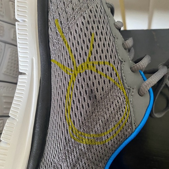 Skechers Mens Flex Sole Memory Foam Size 12 Gel Infused Running Sneaker *STAIN - Picture 11 of 11